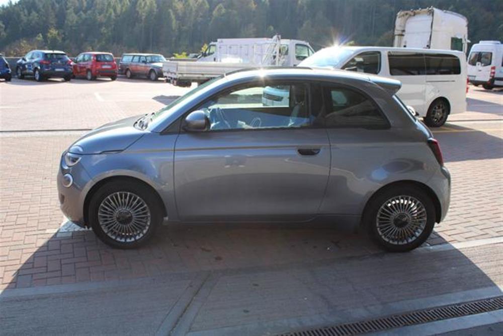 500 500 Icon Berlina 42 kWh