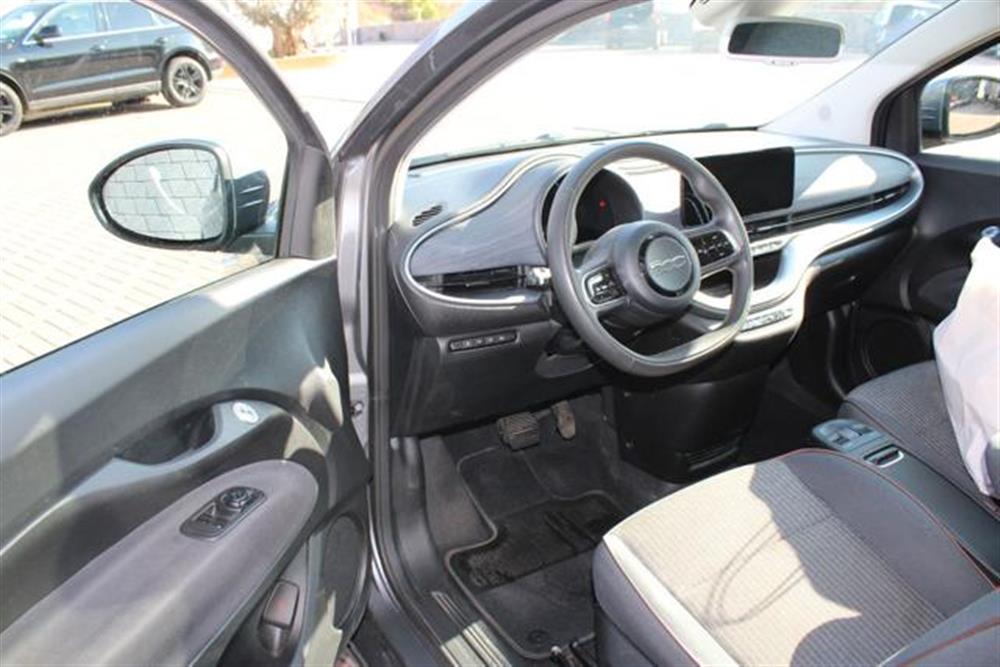 500 500 Icon Berlina 42 kWh