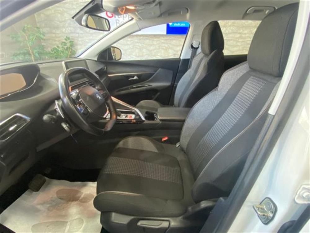 3008   3008 BlueHDi 130 S&S Acti