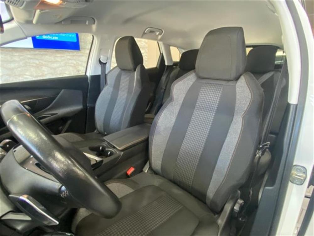 3008   3008 BlueHDi 130 S&S Acti