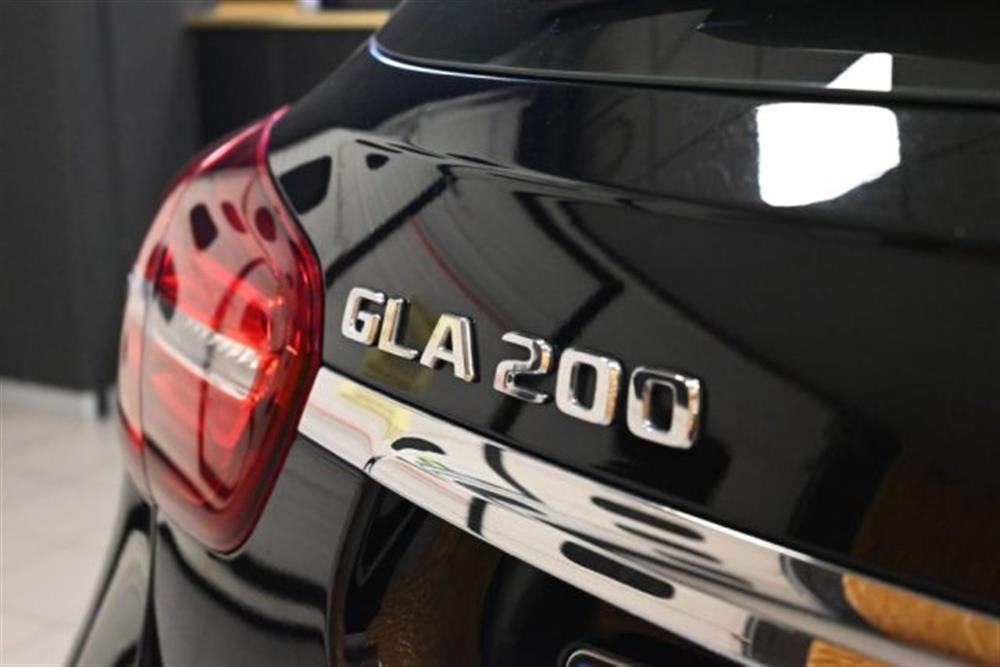 GLA 200   GLA 200 SPORT AUTO NAVI TEL