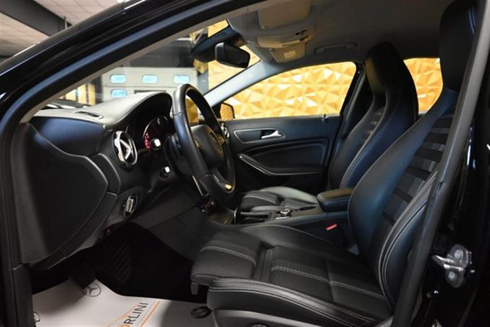 GLA 200   GLA 200 SPORT AUTO NAVI TEL
