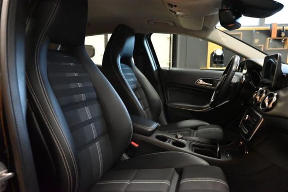 GLA 200   GLA 200 SPORT AUTO NAVI TEL