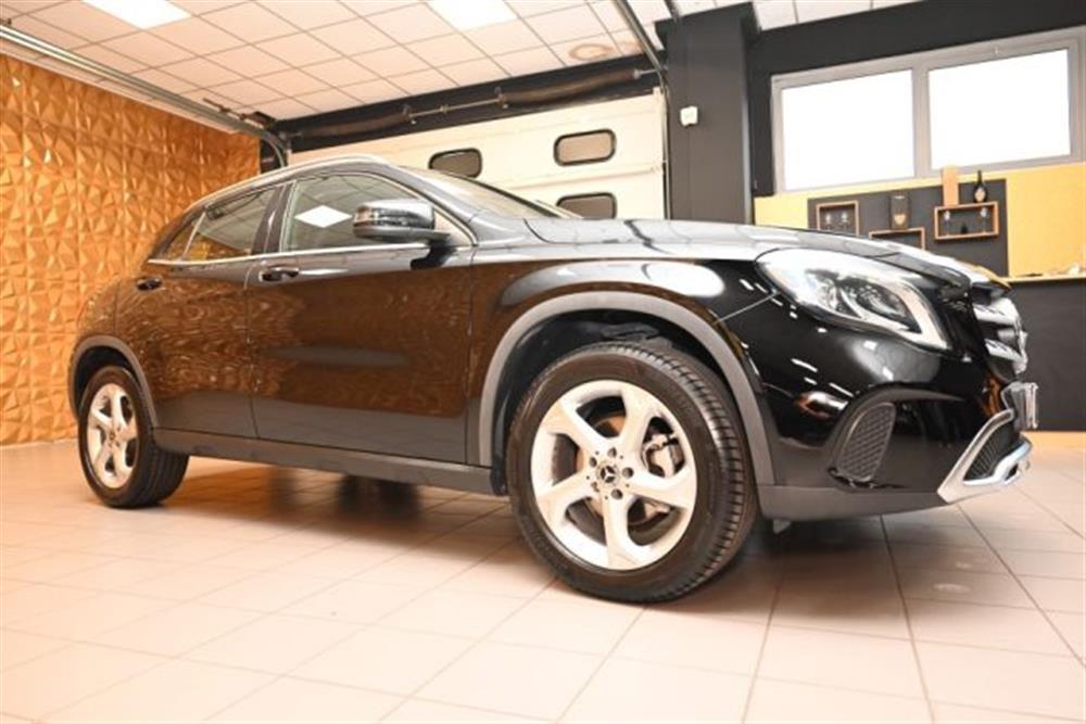 GLA 200   GLA 200 SPORT AUTO NAVI TEL