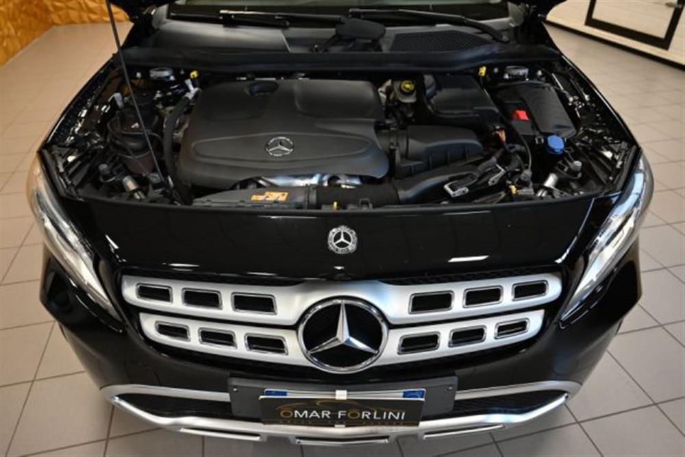 GLA 200   GLA 200 SPORT AUTO NAVI TEL