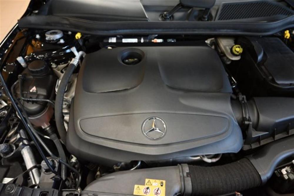 GLA 200   GLA 200 SPORT AUTO NAVI TEL