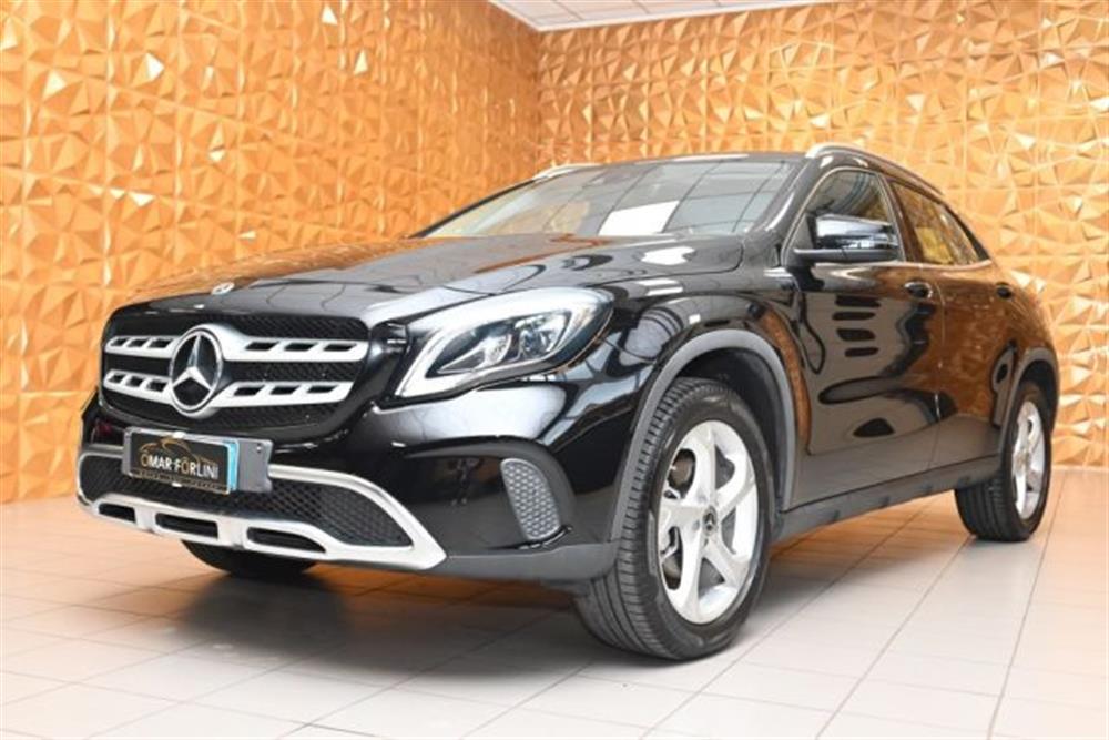 GLA 200   GLA 200 SPORT AUTO NAVI TEL