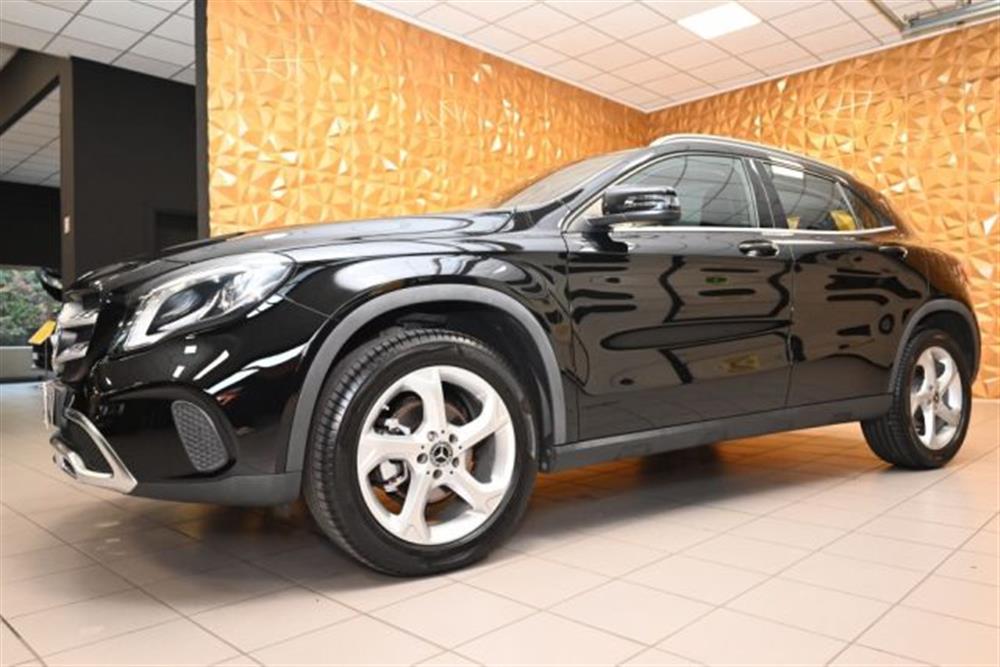 GLA 200   GLA 200 SPORT AUTO NAVI TEL