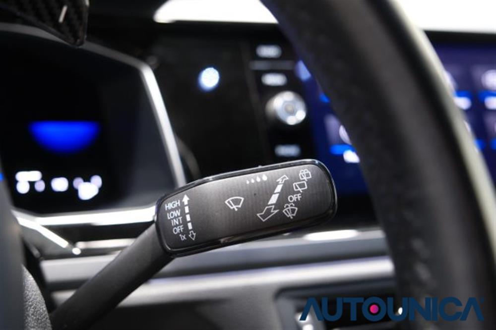 Polo Polo 1.0 TSI DSG R-LINE A