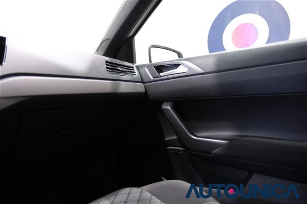 Polo Polo 1.0 TSI DSG R-LINE A