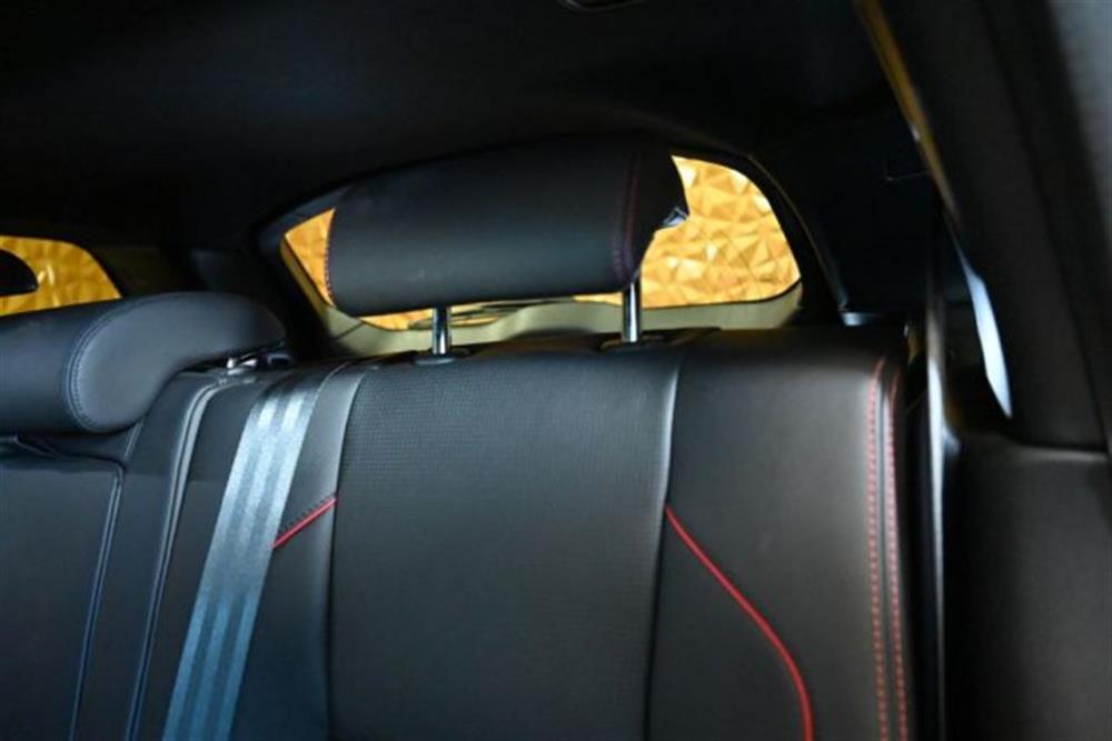 Discovery Sport   Discovery Sport P300e HYBRID R-DYNAM