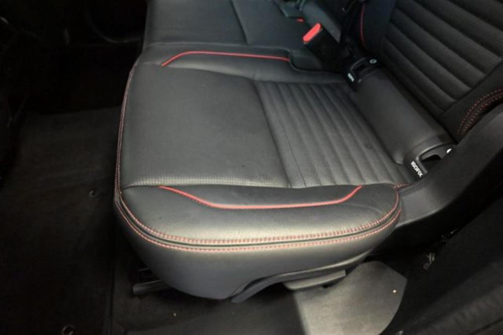 Discovery Sport   Discovery Sport P300e HYBRID R-DYNAM