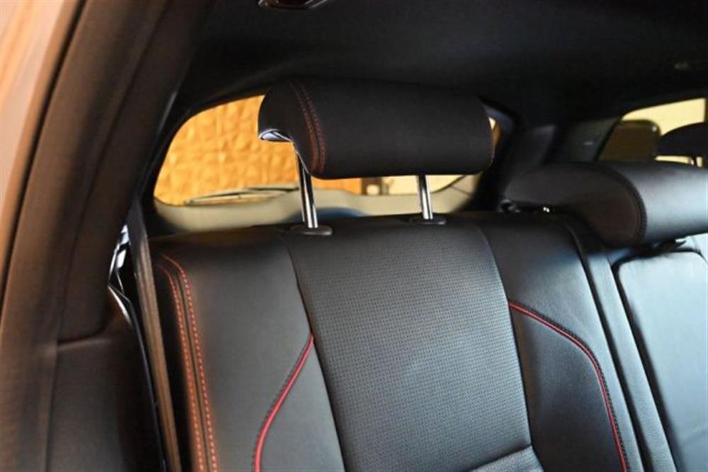Discovery Sport   Discovery Sport P300e HYBRID R-DYNAM