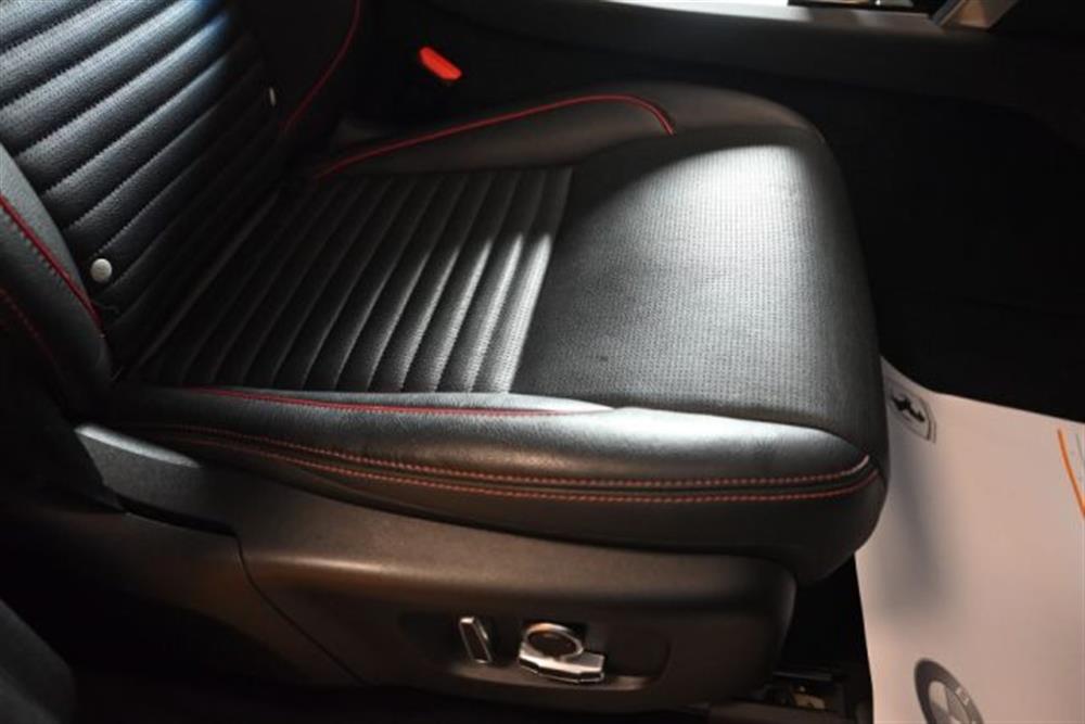 Discovery Sport   Discovery Sport P300e HYBRID R-DYNAM