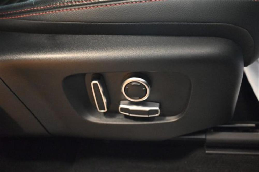 Discovery Sport   Discovery Sport P300e HYBRID R-DYNAM