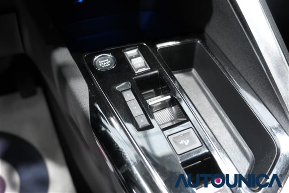 3008 3008 HYBRID4 300 E-EAT8 A