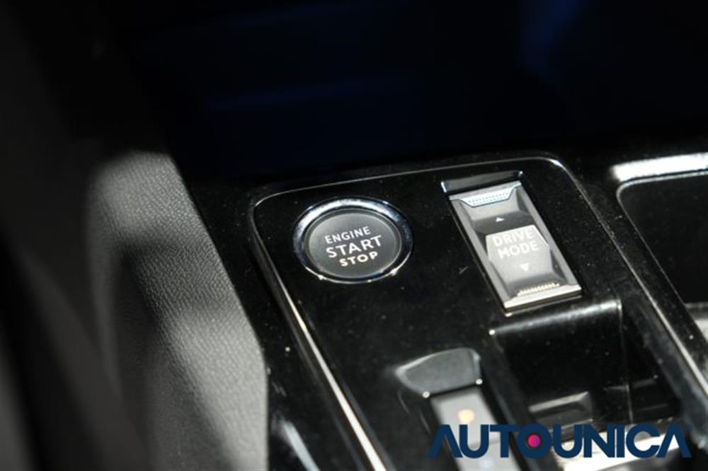 3008 3008 HYBRID4 300 E-EAT8 A