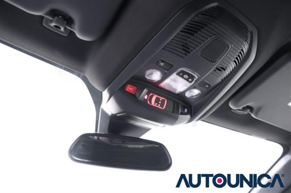 3008 3008 HYBRID4 300 E-EAT8 A