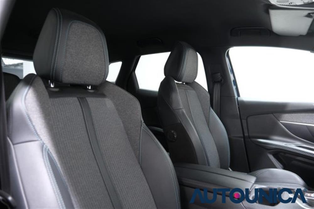 3008 3008 HYBRID4 300 E-EAT8 A