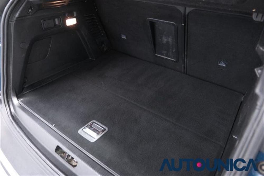 3008 3008 HYBRID4 300 E-EAT8 A