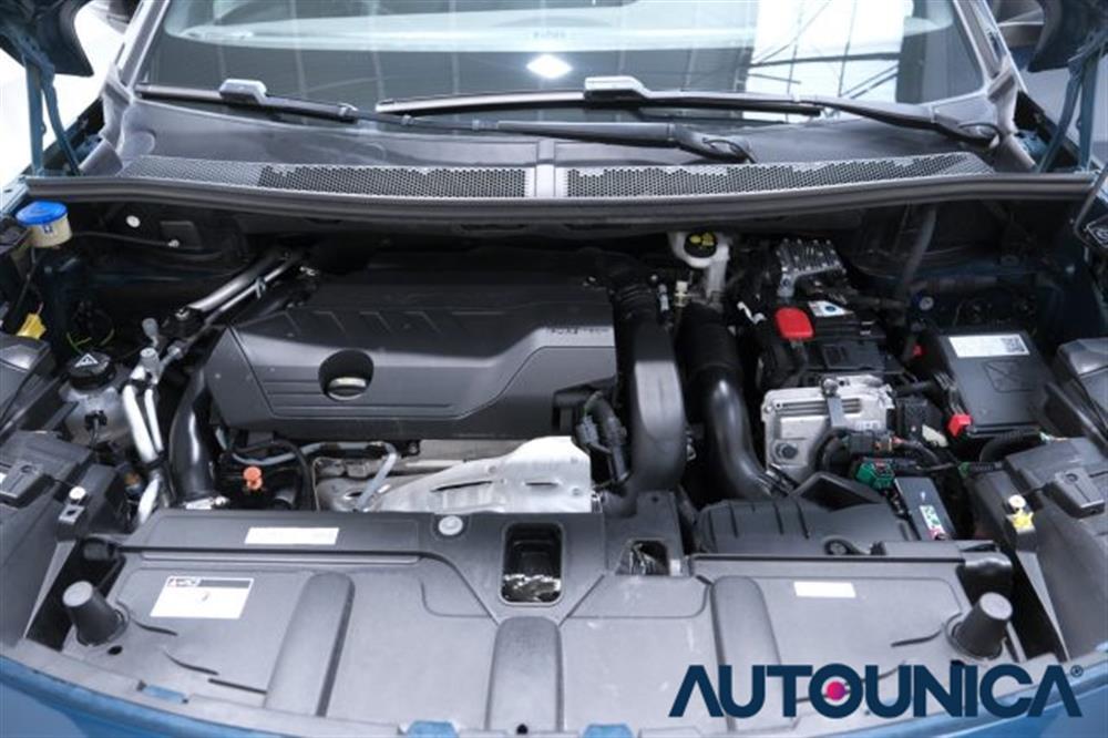 3008 3008 HYBRID4 300 E-EAT8 A