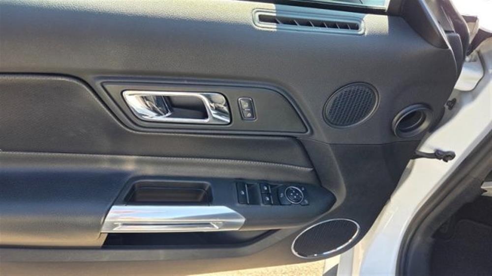 Mustang   Mustang Convertible 2.3 EcoB