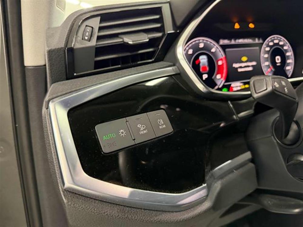 Q3   Q3 35 TDI quattro S tro