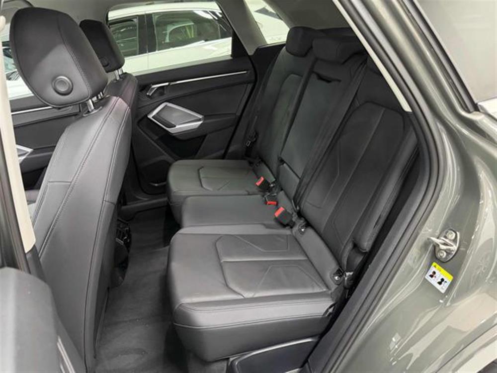 Q3   Q3 35 TDI quattro S tro