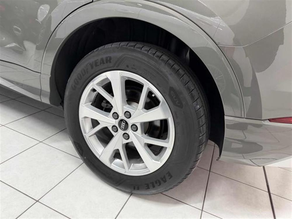 Q3   Q3 35 TDI quattro S tro