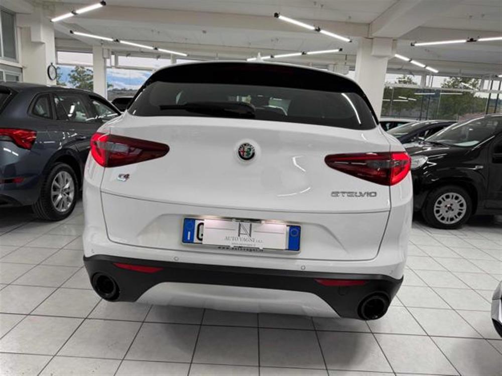 Stelvio   Stelvio 2.2 Turbodiesel 190