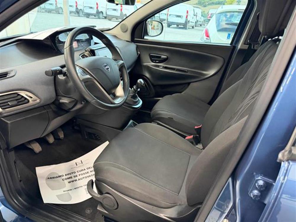 Ypsilon   Ypsilon 1.0 FireFly 5 porte