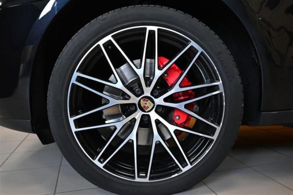 Macan   Macan 2.9 S PDK 21