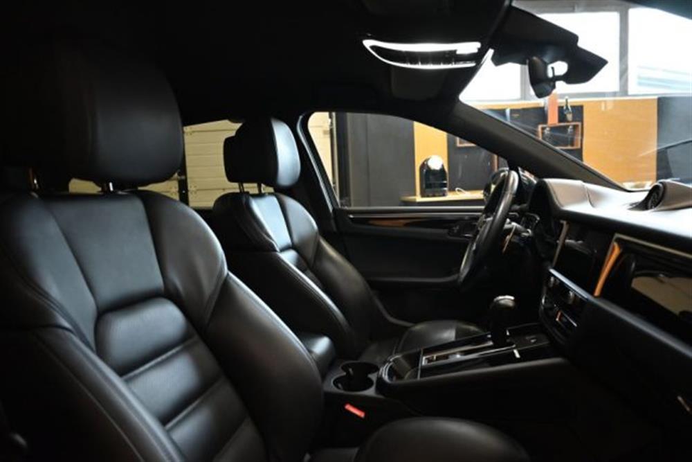 Macan   Macan 2.9 S PDK 21