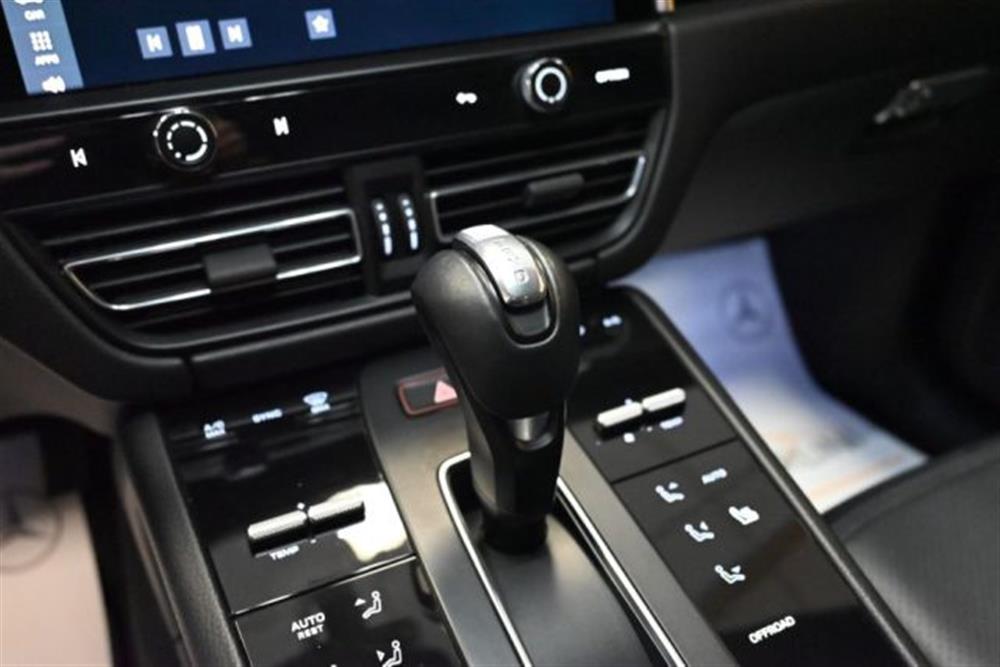 Macan   Macan 2.9 S PDK 21