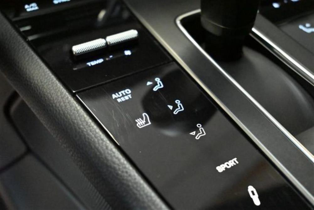 Macan   Macan 2.9 S PDK 21