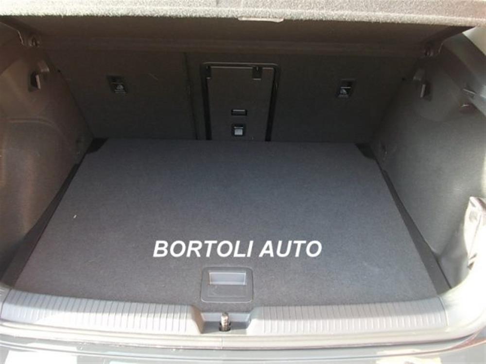 Golf   Golf 1.0 eTSI 23.000 KM E