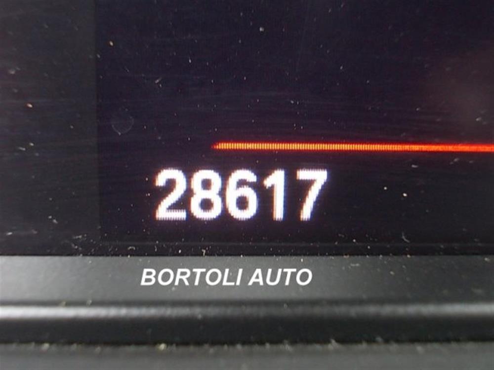 X1   X1 xDrive18d 28.000 KM