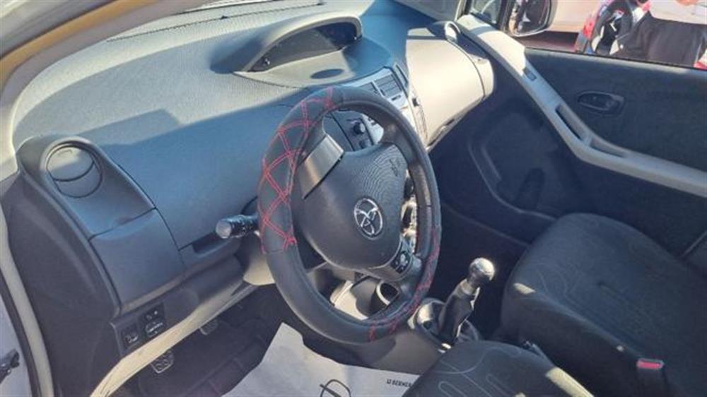 Yaris   Yaris 1.0 5 porte Sol