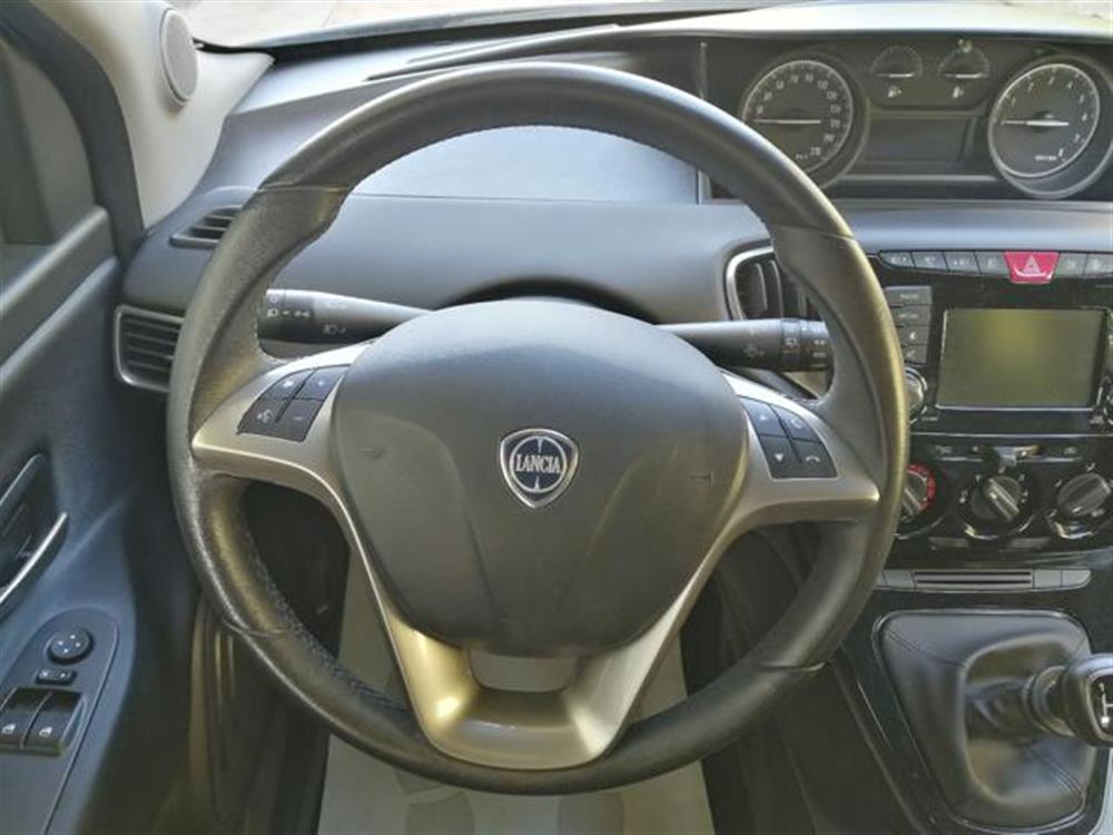 Ypsilon   Ypsilon 1.0 FireFly 5 porte