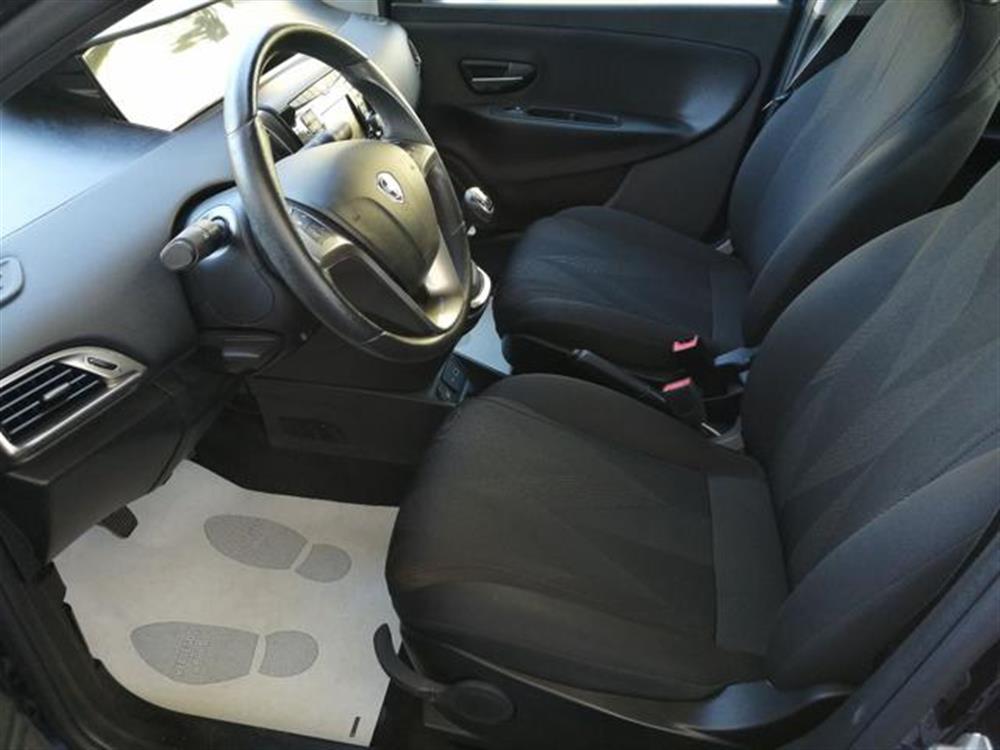 Ypsilon   Ypsilon 1.0 FireFly 5 porte