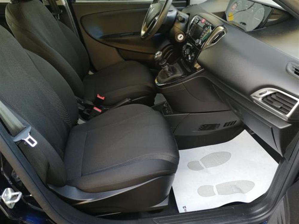 Ypsilon   Ypsilon 1.0 FireFly 5 porte