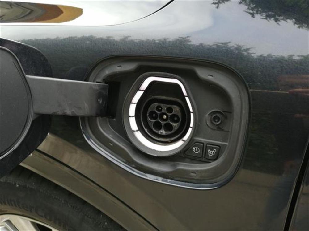 Kuga   Kuga 2.5 Plug In Hybrid 2