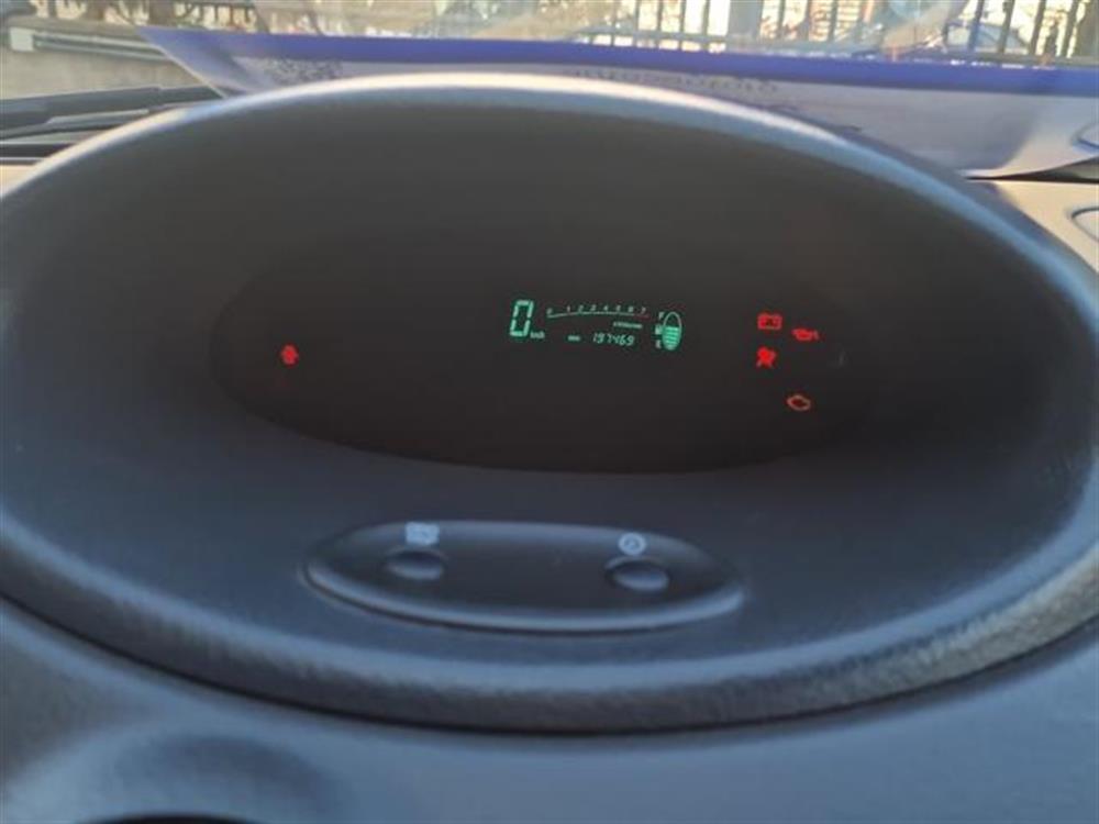 Yaris   Yaris 1.0i 16V cat 5 porte