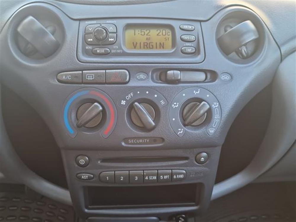 Yaris   Yaris 1.0i 16V cat 5 porte