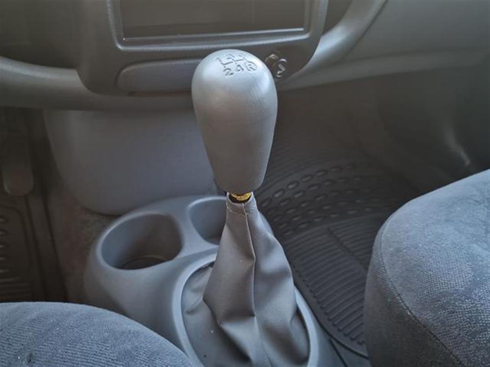 Yaris   Yaris 1.0i 16V cat 5 porte