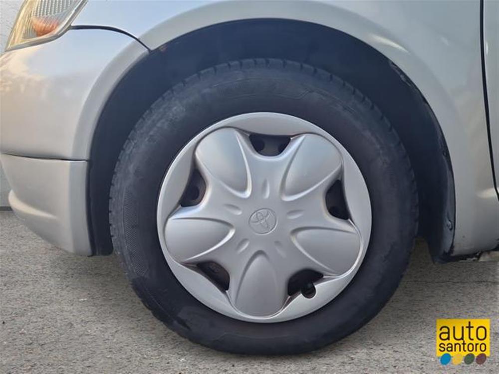 Yaris   Yaris 1.0i 16V cat 5 porte