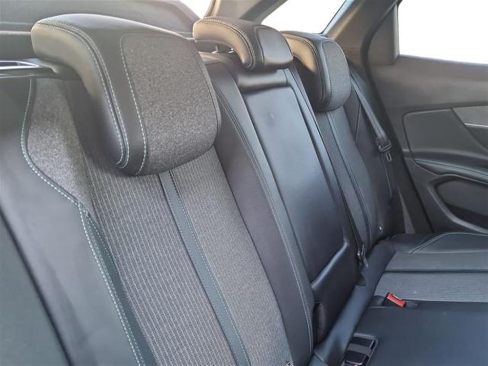 3008   3008 BlueHDi 130 S&S Acti