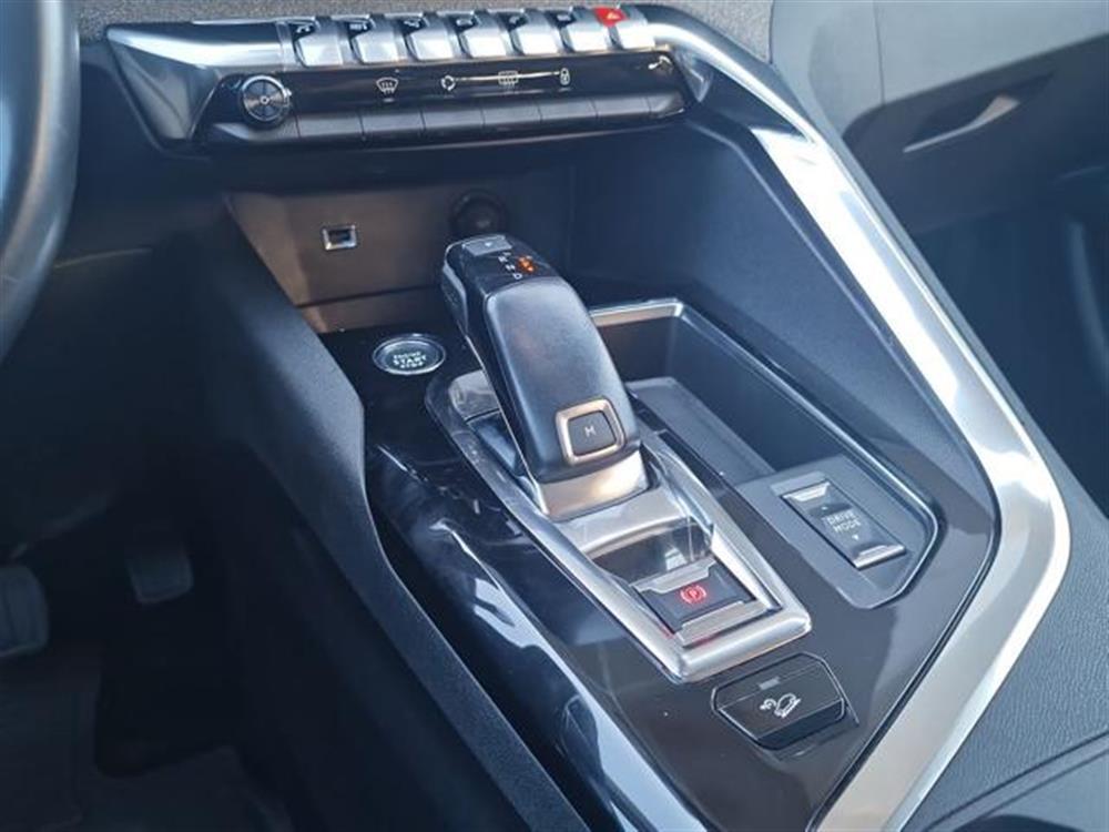 3008   3008 BlueHDi 130 S&S Acti