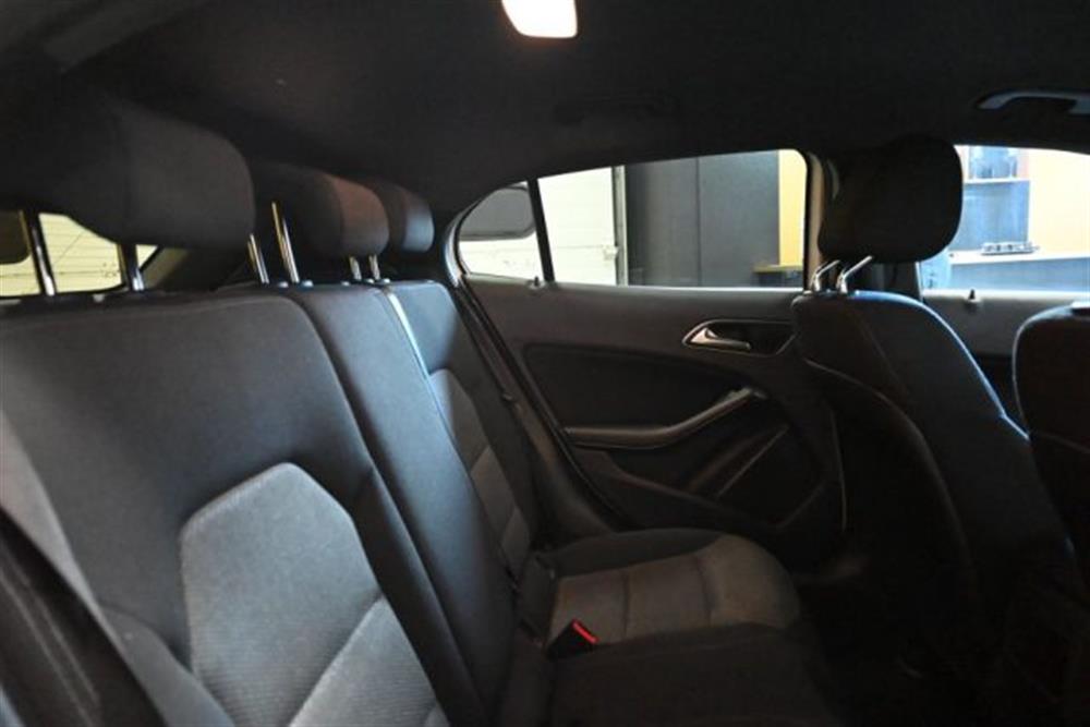 GLA 180   GLA 180 D EXECUTIVE AUT.TEL