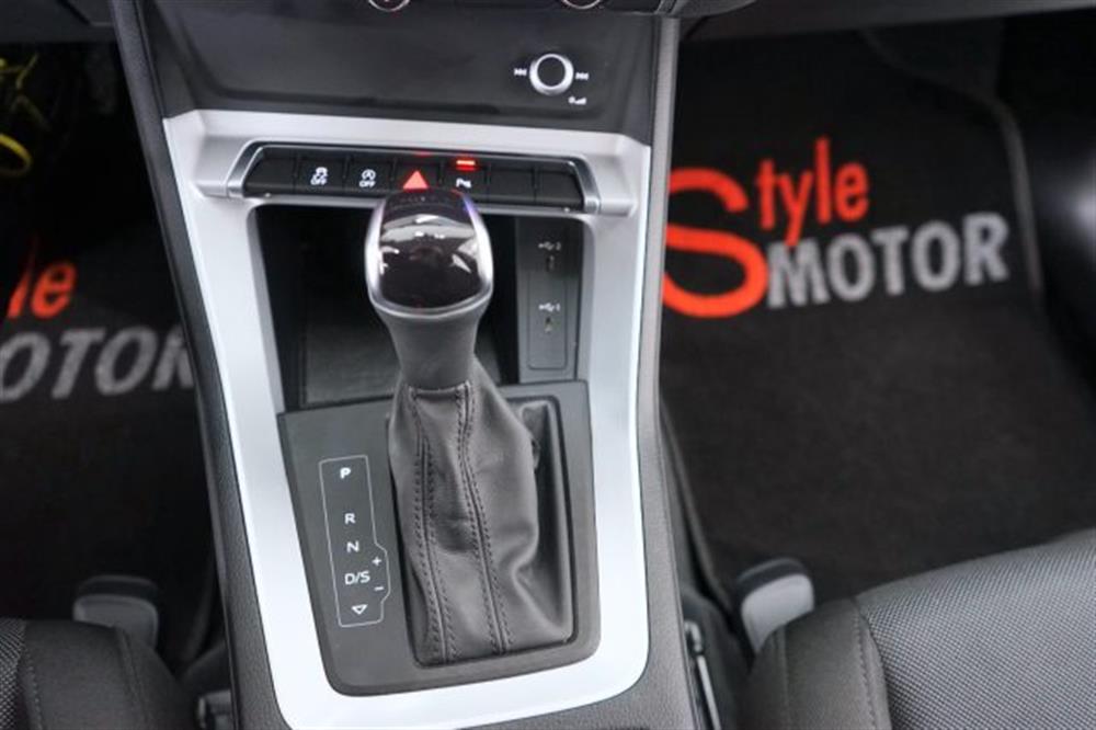 Q3   Q3 35 TDI quattro S tro